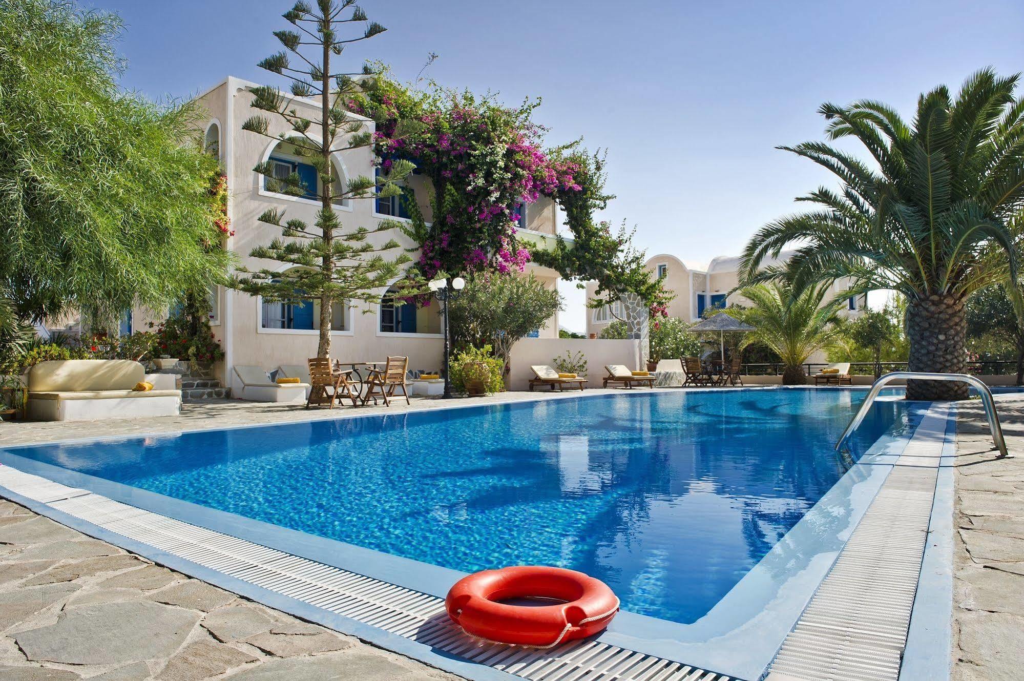 Paradise Resort Akrotírion Exteriör bild