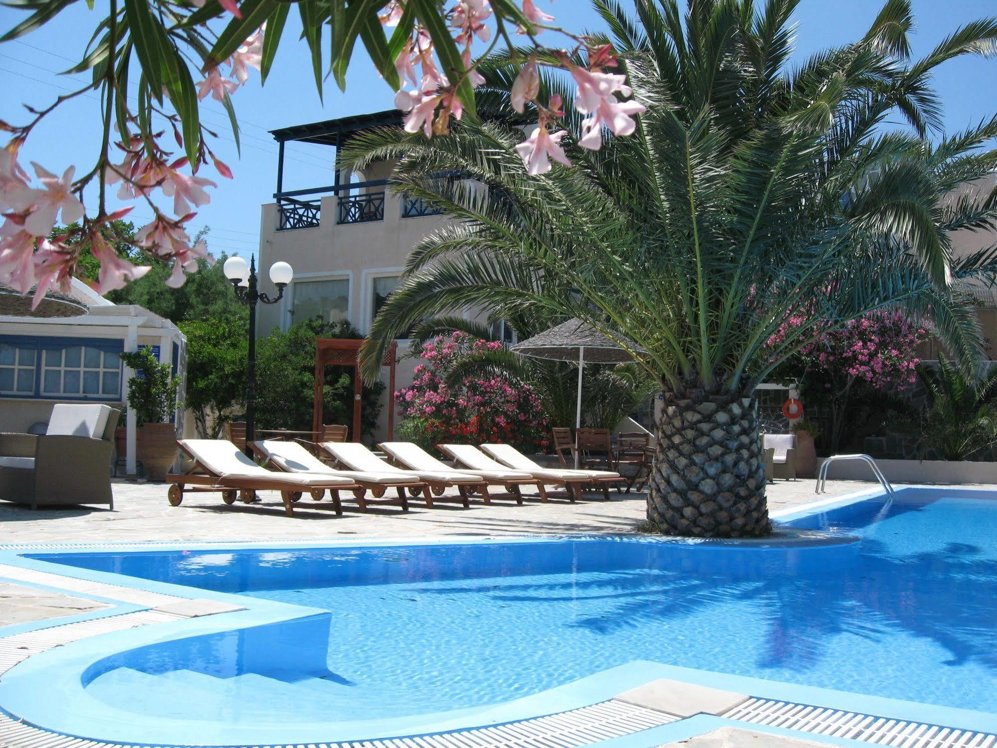 Paradise Resort Akrotírion Exteriör bild